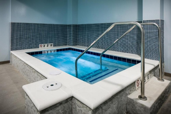 Staybridge Suites Des Moines Downtown image 13